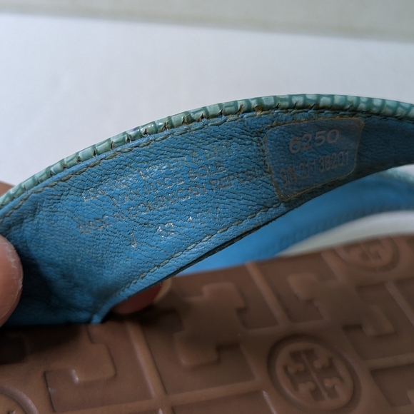 Tory Burch Blue and Brown Sandals with Medallion Embellishment - Picture 5 of 7